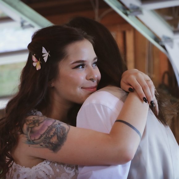 Meet your Posher, Catherine - Picture 1 of 2